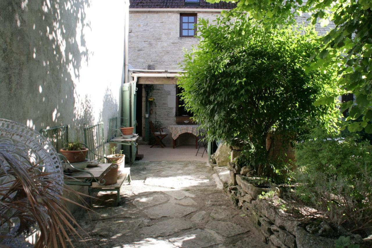 Annay-sur-Serein Chambres D'Hotes De La Vallee Du Serein מראה חיצוני תמונה