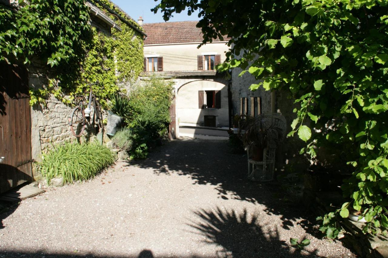 Annay-sur-Serein Chambres D'Hotes De La Vallee Du Serein מראה חיצוני תמונה