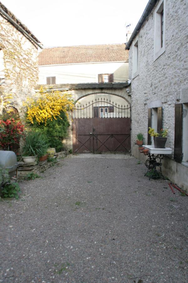 Annay-sur-Serein Chambres D'Hotes De La Vallee Du Serein מראה חיצוני תמונה